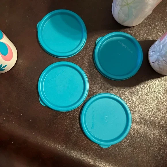 Daisy Tupperware set - Picture 8 of 10